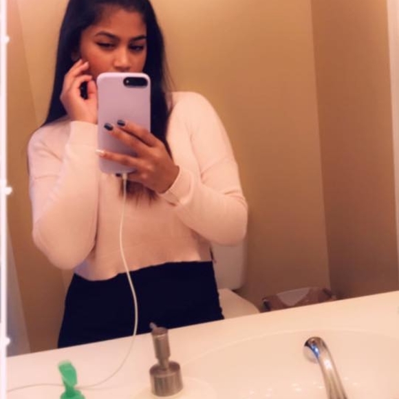 Meet your Posher, Natasha - Picture 1 of 1